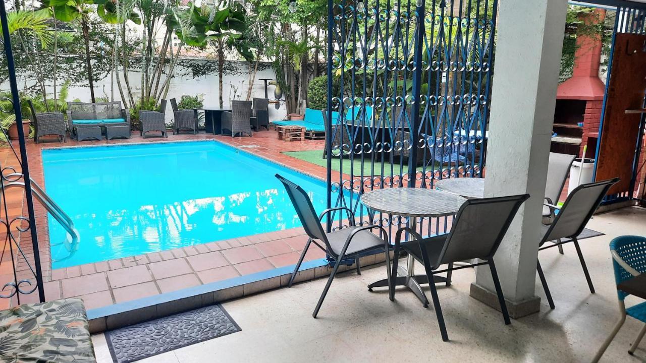 Hostal Yoha Panama City Exterior photo