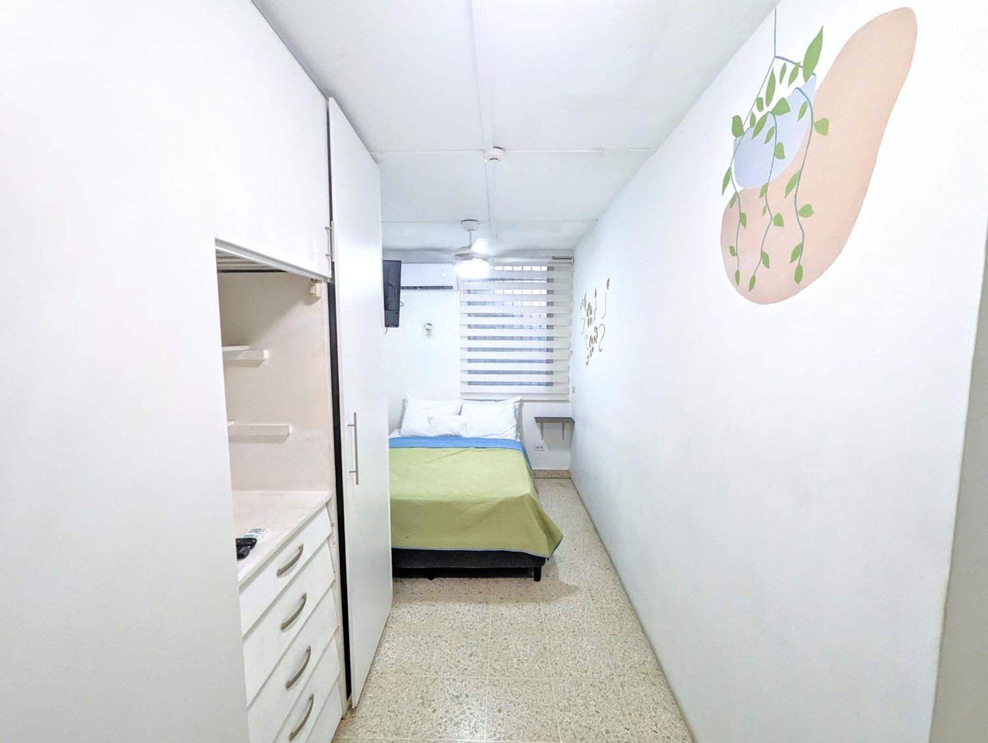 Hostal Yoha Panama City Exterior photo