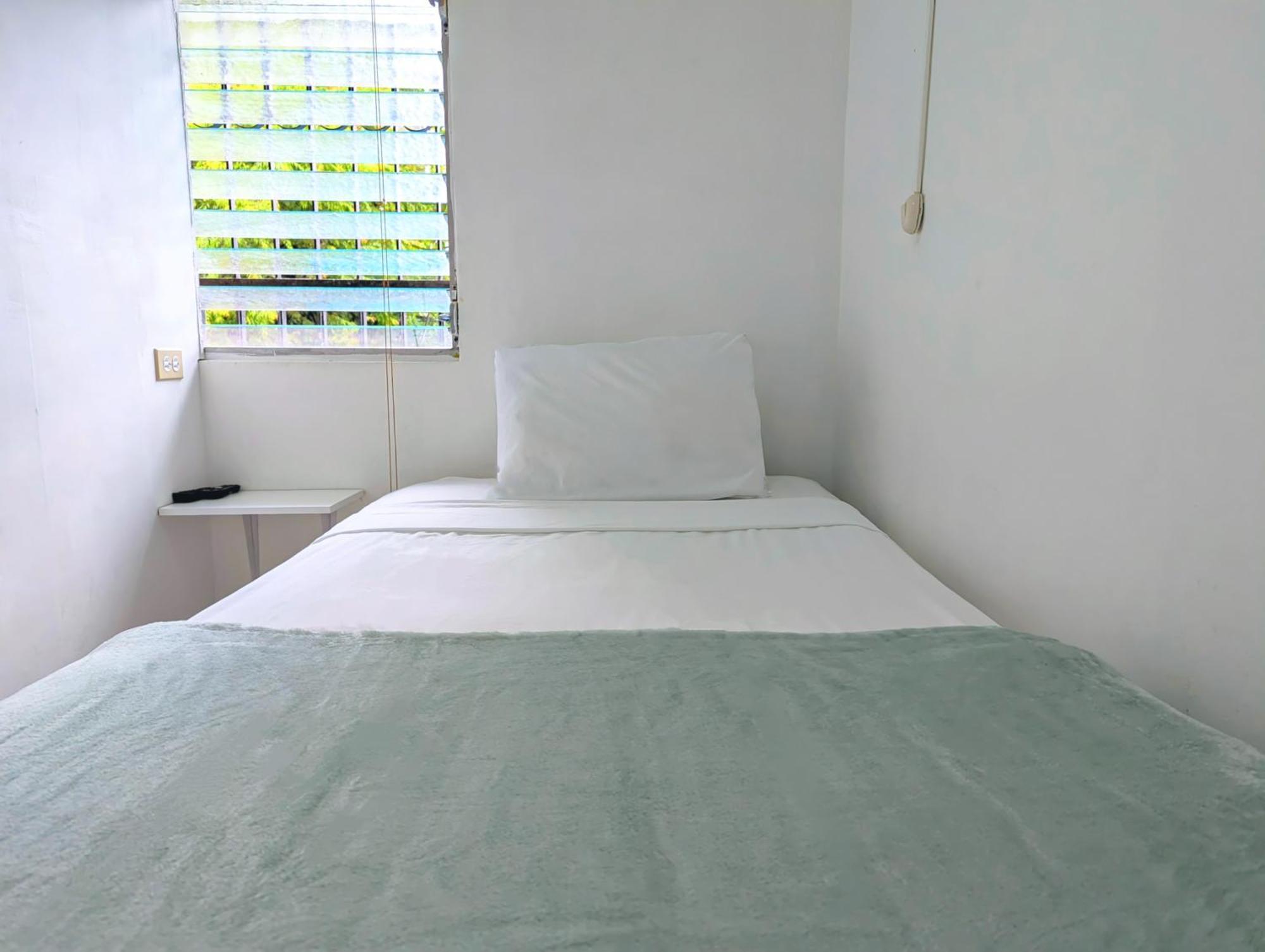 Hostal Yoha Panama City Exterior photo