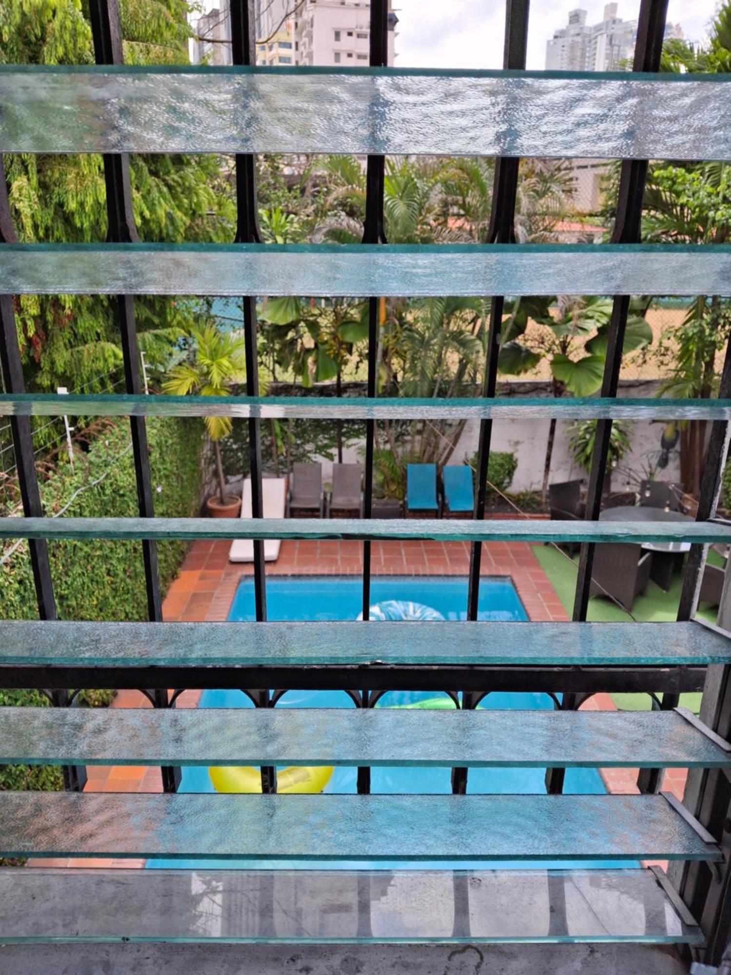 Hostal Yoha Panama City Exterior photo